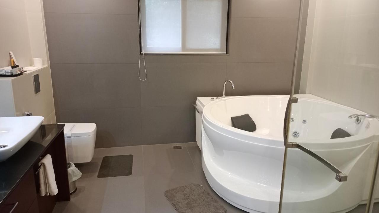 River Terrace Resort&Spa Kochi ภายนอก รูปภาพ